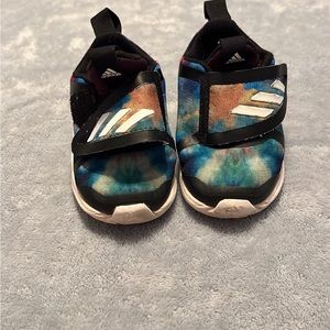 Baby shoes